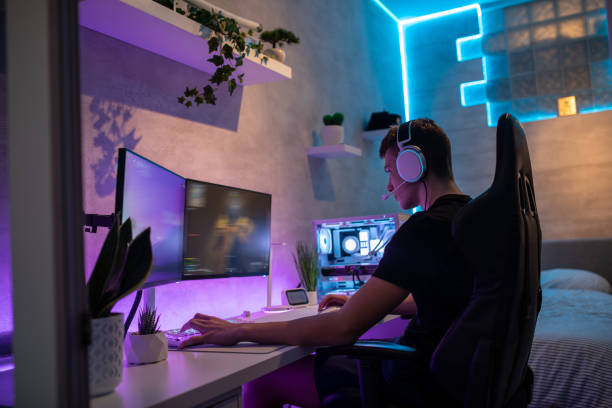 How Online Gaming Encourages Multitasking Skills